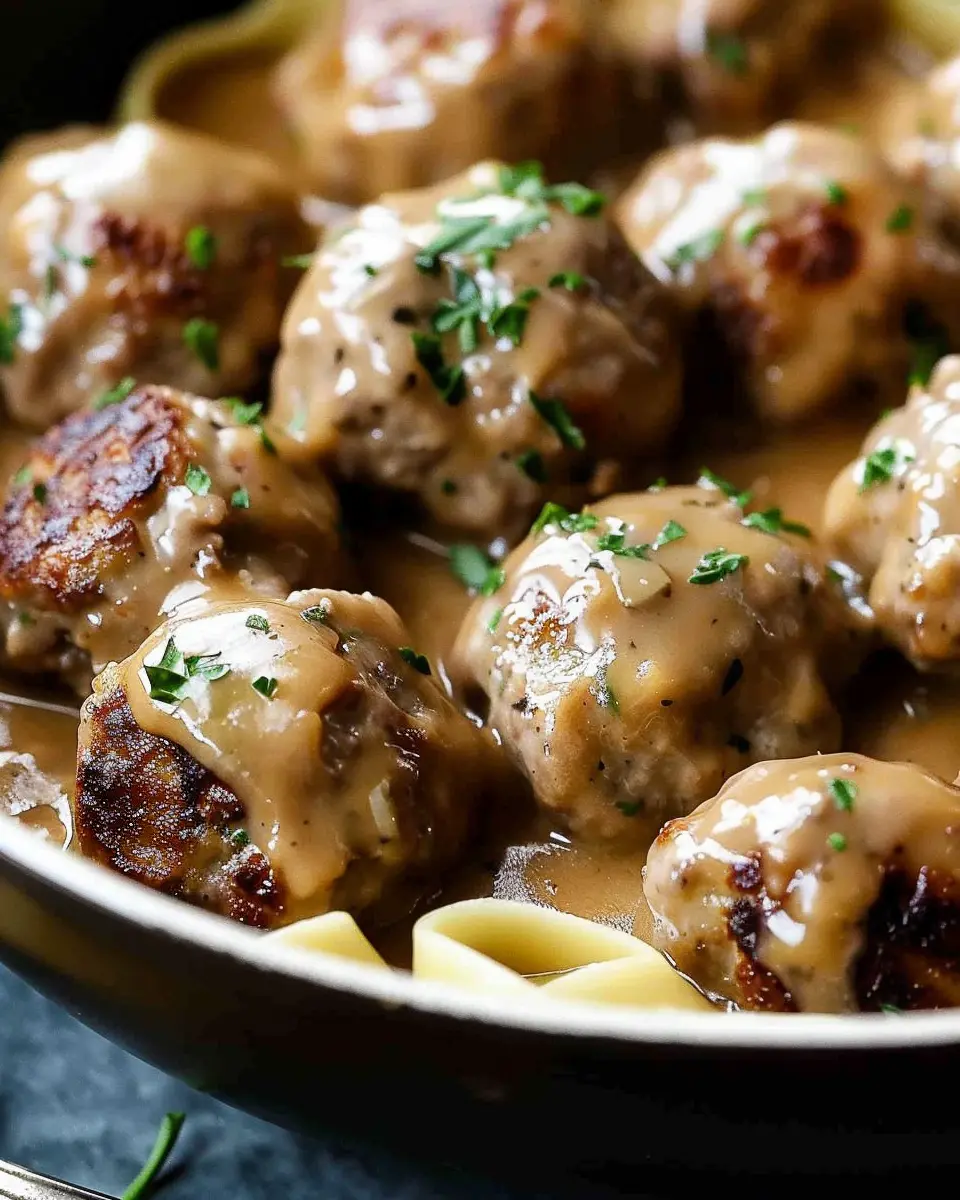 Easy Swedish Meatballs in Sauce: Quick, Juicy Family Favorite